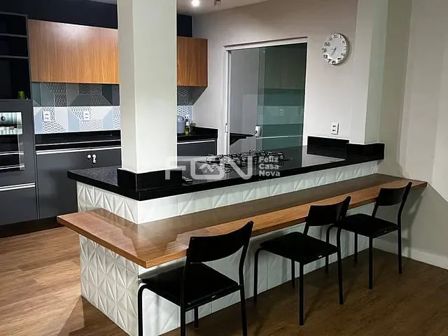 Casa com 130m² 3 quartos e 3 banheiros, para alugar, no bairro Gravatá em Camaçari