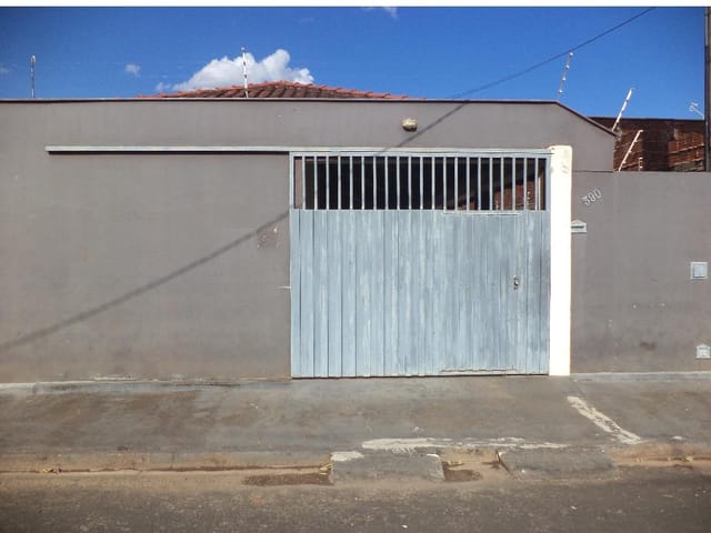 Casa com 250m² 1 quarto e 2 banheiros, à venda, no bairro Colinas Park II em Birigüi
