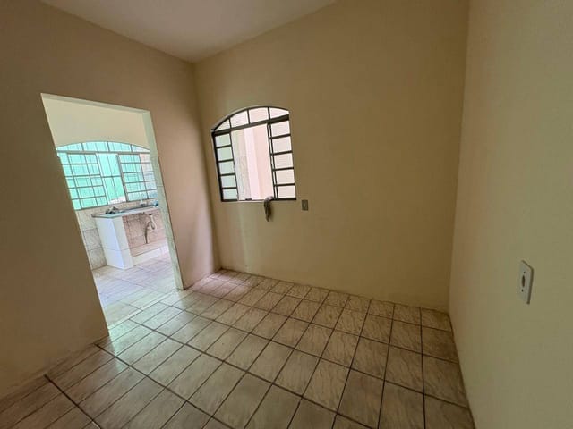 Casa 1 quarto e 1 banheiro, para alugar, no bairro Conjunto Habitacional Parque Itajaí em Campinas