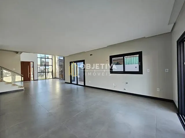 Casa com 336m² 4 quartos e 5 banheiros, à venda, no bairro Jardim Mauá em Novo Hamburgo