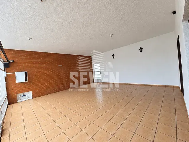 Casa 4 quartos e 3 banheiros, à venda, no bairro Jardim Nasralla em Bauru