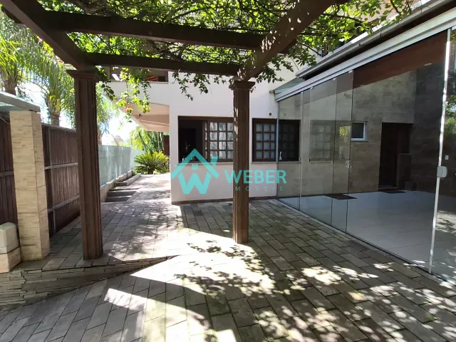 Casa 3 quartos e 3 banheiros, para alugar, no bairro Canudos em Novo Hamburgo