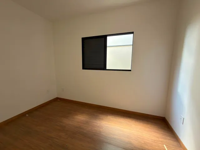 Casa 3 quartos e 2 banheiros, à venda, no bairro Extremaville em Extrema