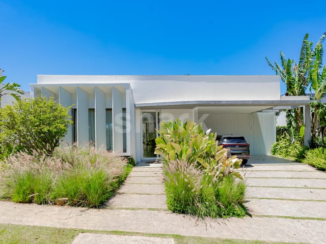 Casa com 520m² 3 quartos e 4 banheiros, à venda, no bairro Moinho Velho em Cotia