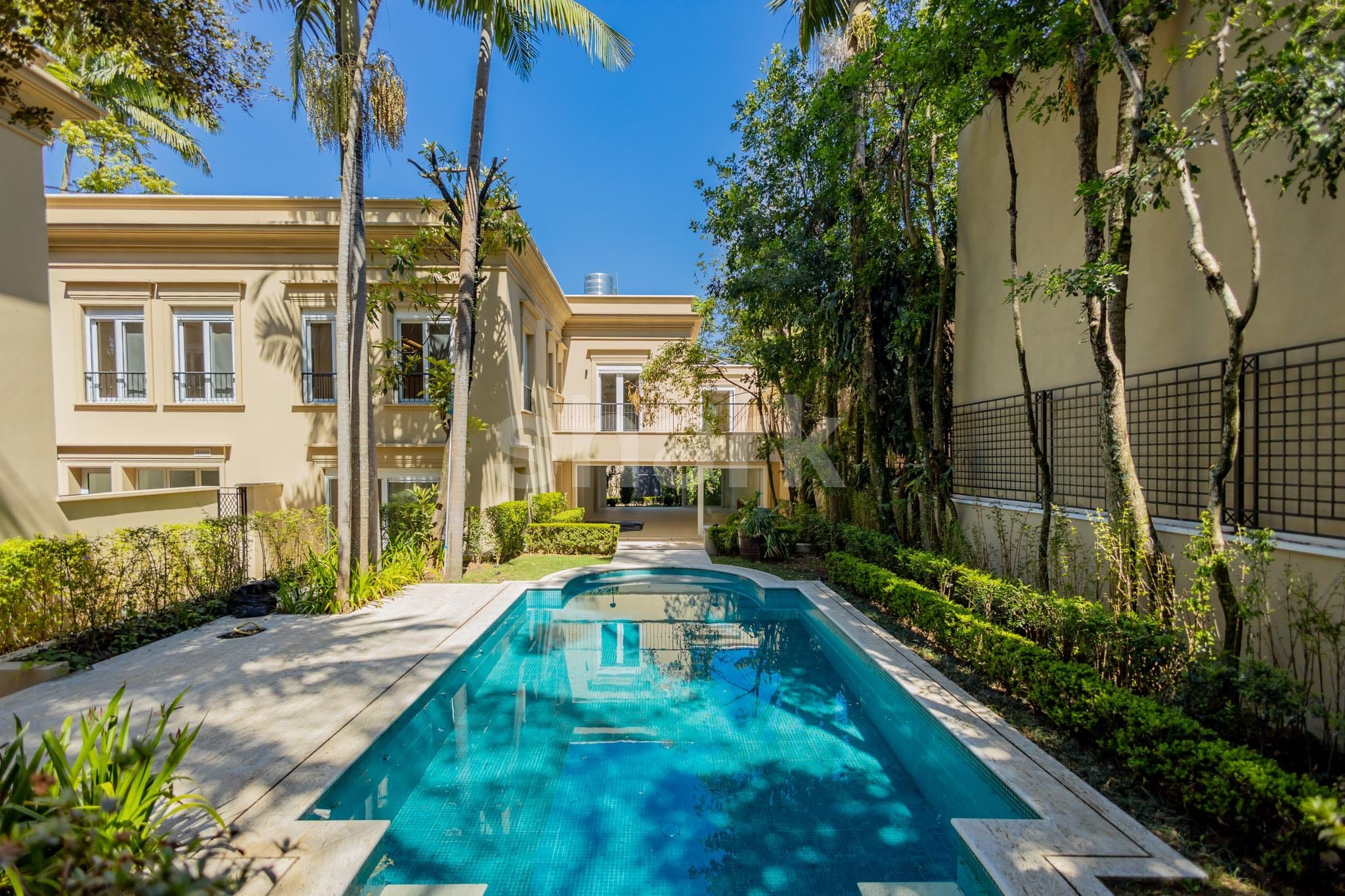 Casa em Jardim Europa — foto 1