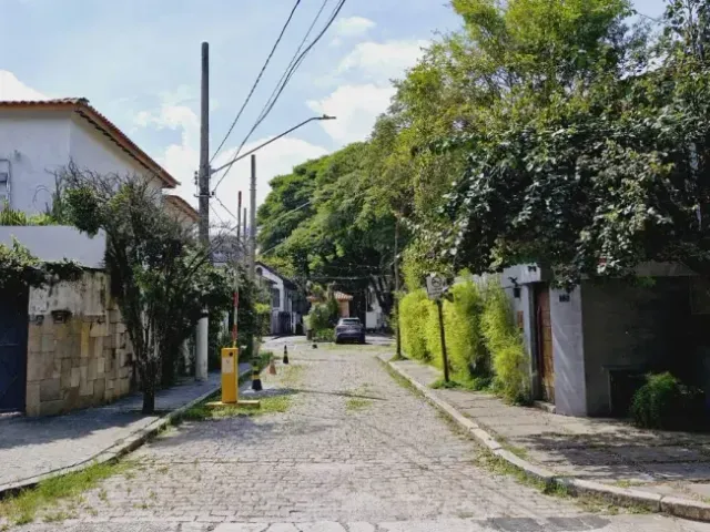 Casa 3 quartos e 5 banheiros, à venda, no bairro Jardim Paulista em São Paulo
