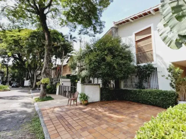 Casa 3 quartos e 5 banheiros, à venda, no bairro Jardim Paulista em São Paulo