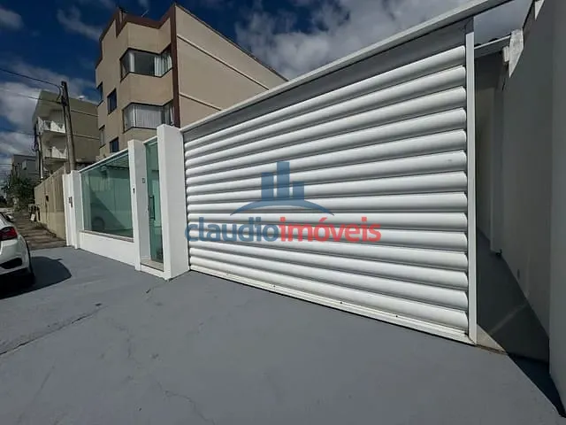Casa 3 quartos e 2 banheiros, à venda ou para alugar, no bairro Jardim Belvedere em Volta Redonda
