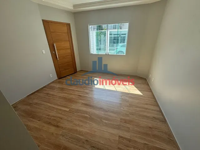 Casa 3 quartos e 2 banheiros, à venda ou para alugar, no bairro Jardim Belvedere em Volta Redonda