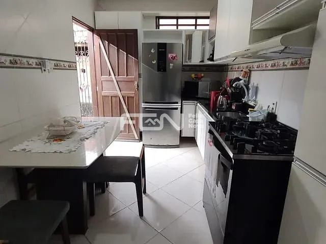 Casa 2 quartos e 1 banheiro, à venda, no bairro Parque Verde I em Camaçari