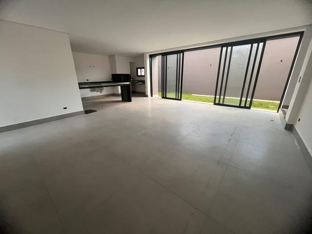 Casa com 180m² 3 quartos e 4 banheiros, à venda, no bairro Jardim Burle Marx em Londrina