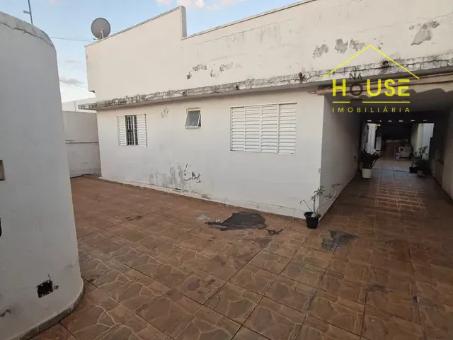 Casa 4 quartos e 4 banheiros, à venda, no bairro Centro em Fernandópolis