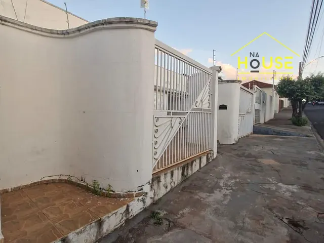 Casa 4 quartos e 4 banheiros, à venda, no bairro Centro em Fernandópolis