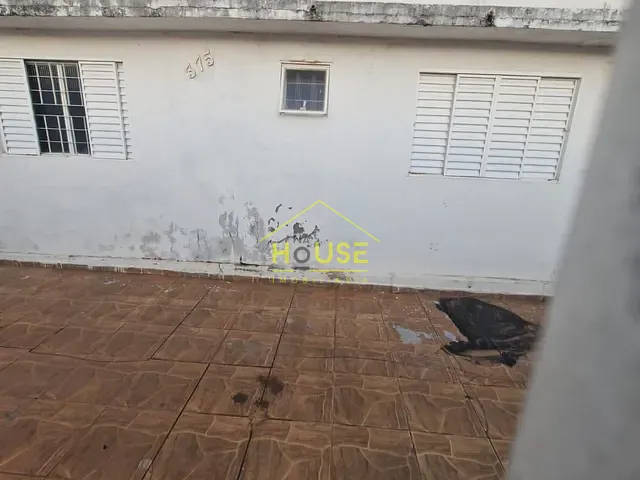 Casa 4 quartos e 4 banheiros, à venda, no bairro Centro em Fernandópolis