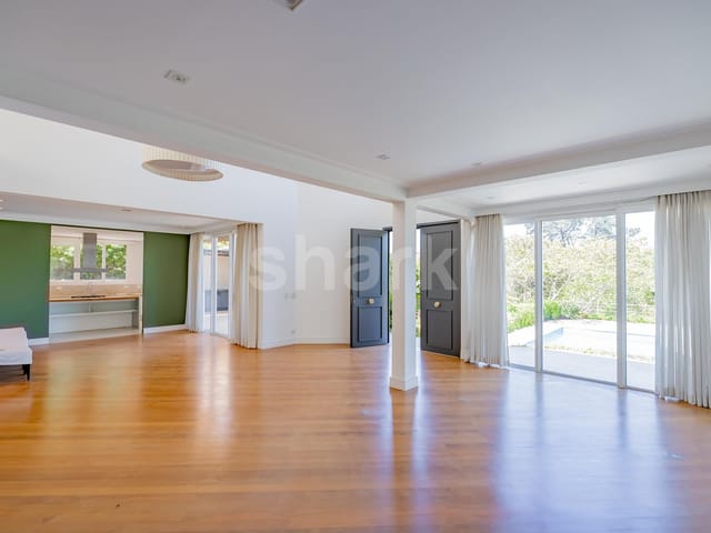 Casa com 1036m² 4 quartos e 5 banheiros, à venda, no bairro Vila de São Fernando em Cotia