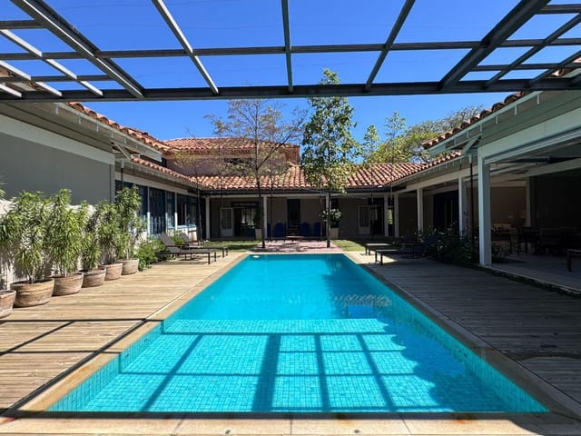 Casa com 3200m² 5 quartos e 8 banheiros, à venda ou para alugar, no bairro Condomínio Quinta da Baroneza II em Bragança Paulista
