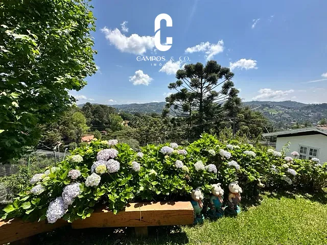 Casa com 1020m² 4 quartos e 4 banheiros, à venda, no bairro Jardim das Pérolas em Campos do Jordão