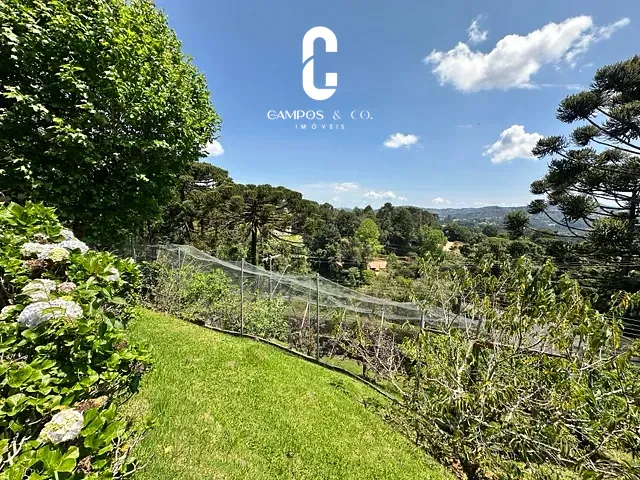 Casa com 1020m² 4 quartos e 4 banheiros, à venda, no bairro Jardim das Pérolas em Campos do Jordão