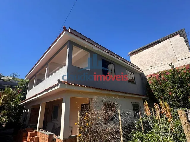Casa 2 quartos e 1 banheiro, para alugar, no bairro Colônia Santo Antônio em Barra Mansa