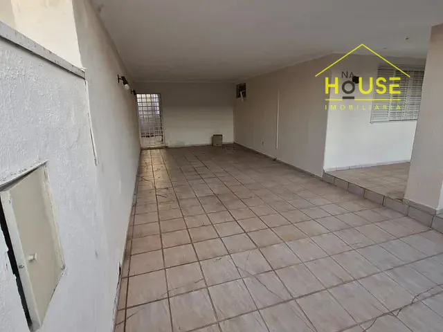 Casa 3 quartos e 4 banheiros, à venda, no bairro Coester em Fernandópolis
