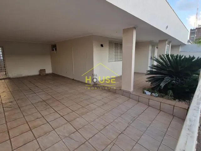 Casa 3 quartos e 4 banheiros, à venda, no bairro Coester em Fernandópolis