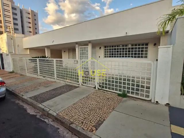 Casa 3 quartos e 4 banheiros, à venda, no bairro Coester em Fernandópolis