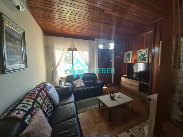 Casa 3 quartos e 3 banheiros, para alugar, no bairro Ideal em Novo Hamburgo