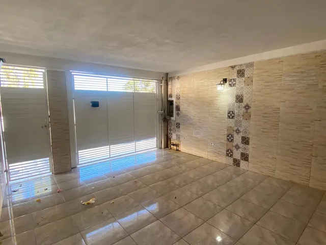 Casa 3 quartos e 2 banheiros, para alugar, no bairro Vila Rica em Extrema
