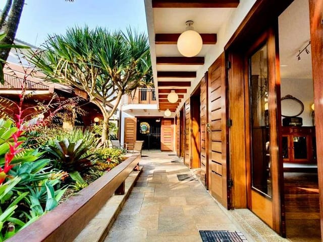Casa com 800m² 5 quartos e 9 banheiros, à venda, no bairro Jardim Leonor em São Paulo