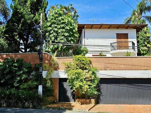 Casa com 800m² 5 quartos e 9 banheiros, à venda, no bairro Jardim Leonor em São Paulo