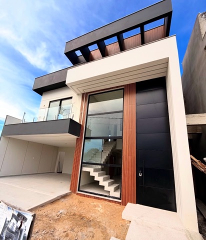 Casa com 200m² 3 quartos e 4 banheiros, à venda, no bairro Cidade Jardim  em Campos dos Goytacazes