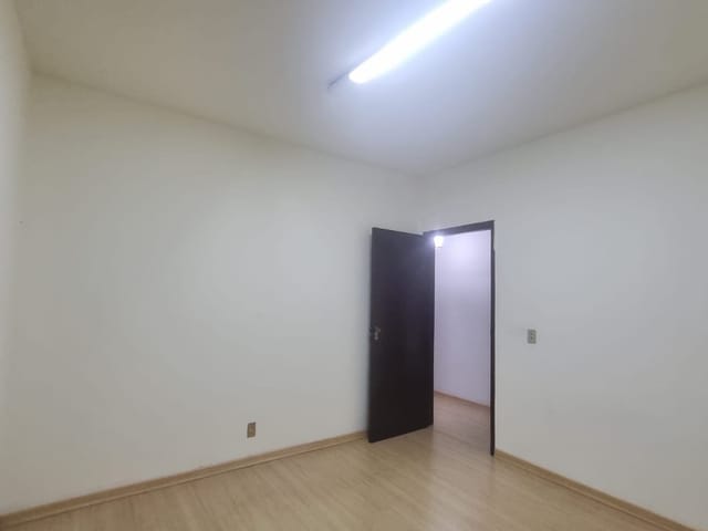 Casa para alugar, no bairro Quebec em Londrina