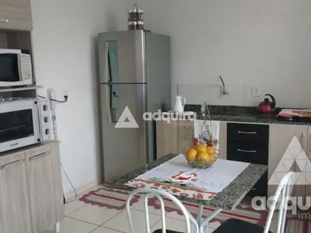 Casa com 210m² 2 quartos e 1 banheiro, à venda, no bairro Boa Vista em Ponta Grossa