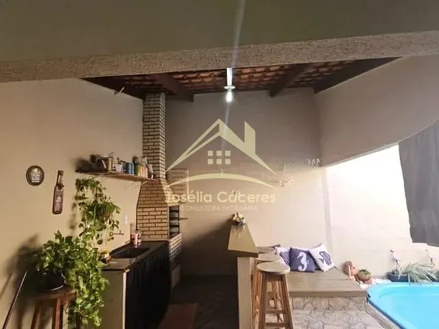 Casa 2 quartos e 1 banheiro, à venda, no bairro Petrópolis em Várzea Grande