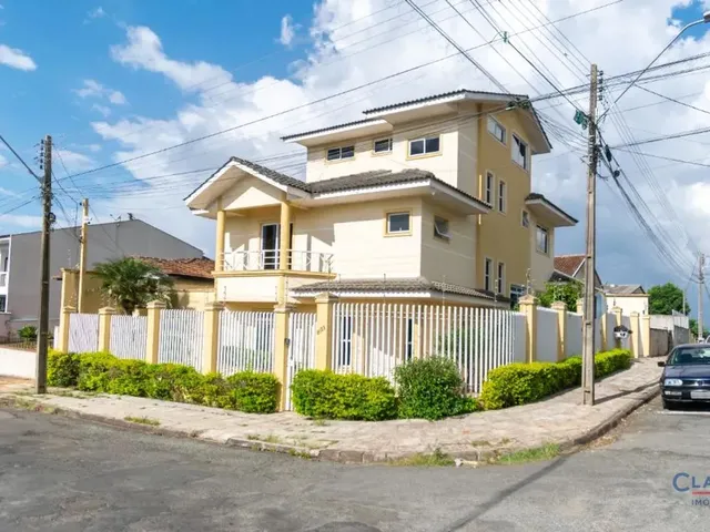 Casa 3 quartos e 4 banheiros, à venda, no bairro CENTRO em Campo Largo