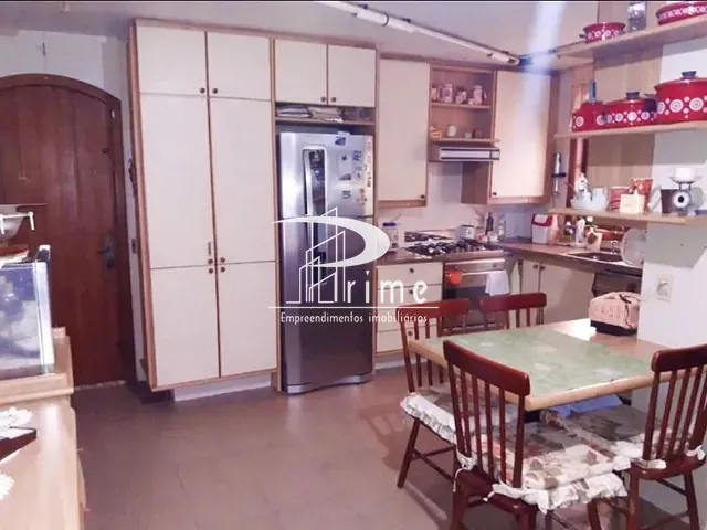 Casa com 600m² 5 quartos e 5 banheiros, à venda, no bairro Camboinhas em Niterói