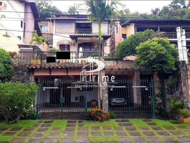 Casa com 600m² 5 quartos e 5 banheiros, à venda, no bairro Camboinhas em Niterói