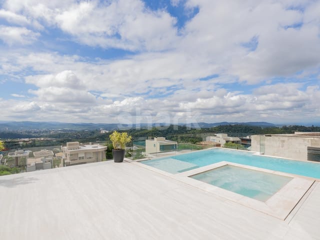 Casa com 530m² 4 quartos e 9 banheiros, à venda, no bairro Alphaville em Santana de Parnaíba