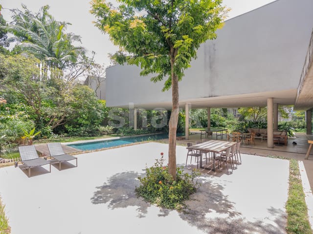 Casa 3 quartos e 5 banheiros, à venda, no bairro Cidade Jardim em São Paulo