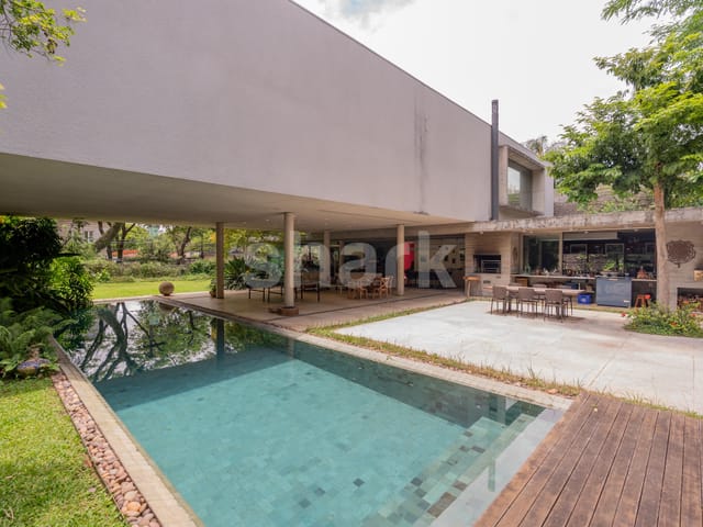 Casa 3 quartos e 5 banheiros, à venda, no bairro Cidade Jardim em São Paulo