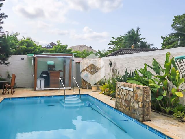 Casa com 480m² 4 quartos e 4 banheiros, à venda, no bairro Barra da Tijuca em Rio de Janeiro