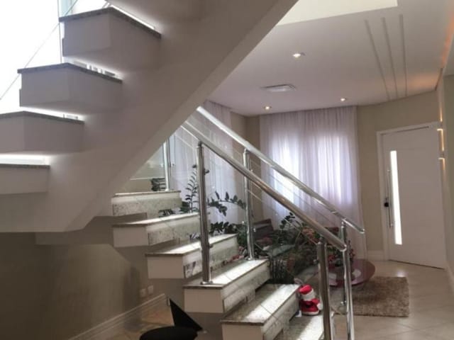 Casa com 250m² 4 quartos e 3 banheiros, à venda, no bairro Urbanova em São José dos Campos