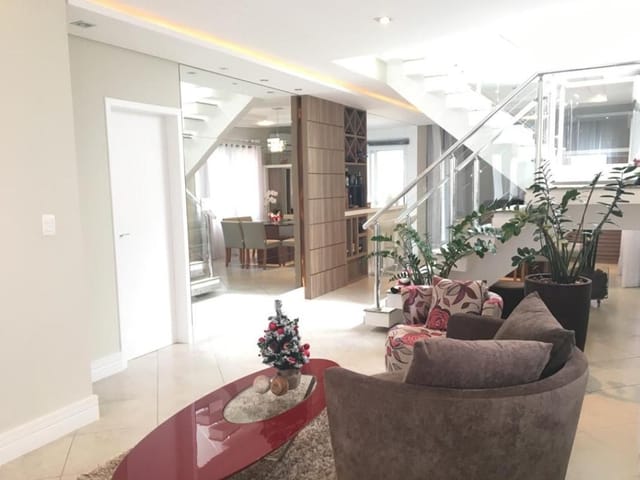 Casa com 250m² 4 quartos e 3 banheiros, à venda, no bairro Urbanova em São José dos Campos