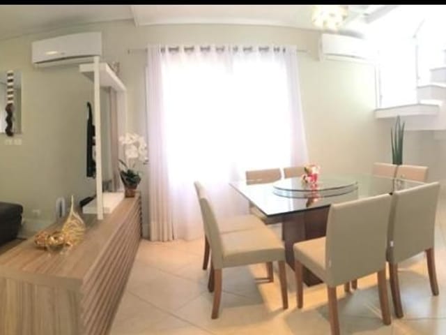 Casa com 250m² 4 quartos e 3 banheiros, à venda, no bairro Urbanova em São José dos Campos