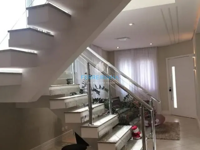 Casa com 250m² 4 quartos e 3 banheiros, à venda, no bairro Urbanova em São José dos Campos
