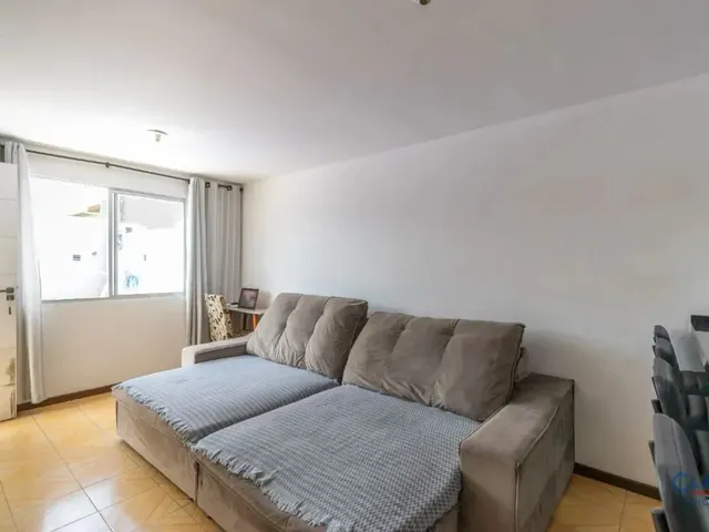 Casa 4 quartos e 2 banheiros, à venda, no bairro VILA BANCÁRIA em Campo Largo