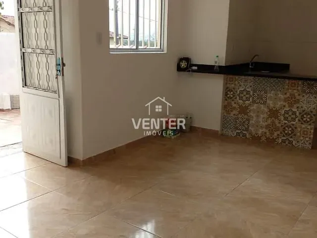 Casa com 250m² 2 quartos e 1 banheiro, à venda, no bairro Residencial Mombaça I em Pindamonhangaba