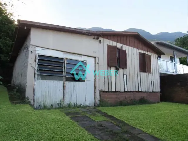 Casa 2 quartos e 1 banheiro, à venda, no bairro Canudos em Novo Hamburgo