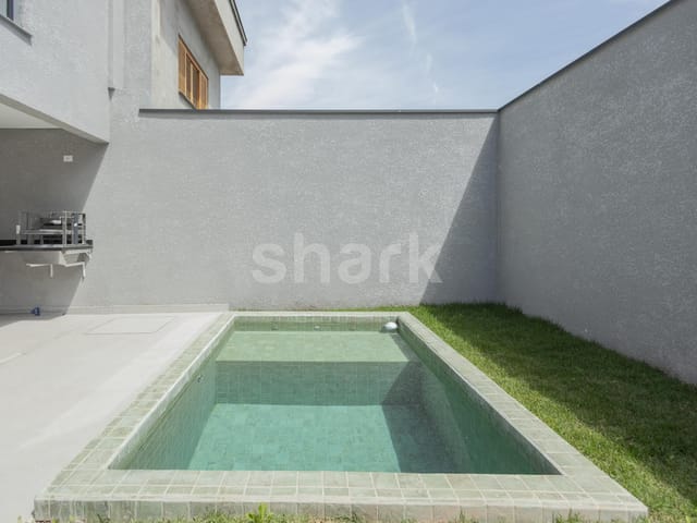 Casa com 150m² 3 quartos e 5 banheiros, à venda, no bairro Villas do Jaguari em Santana de Parnaíba