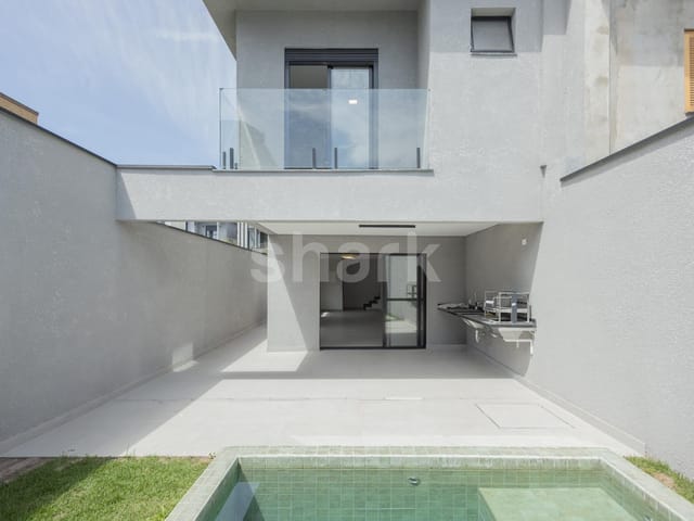 Casa com 150m² 3 quartos e 5 banheiros, à venda, no bairro Villas do Jaguari em Santana de Parnaíba